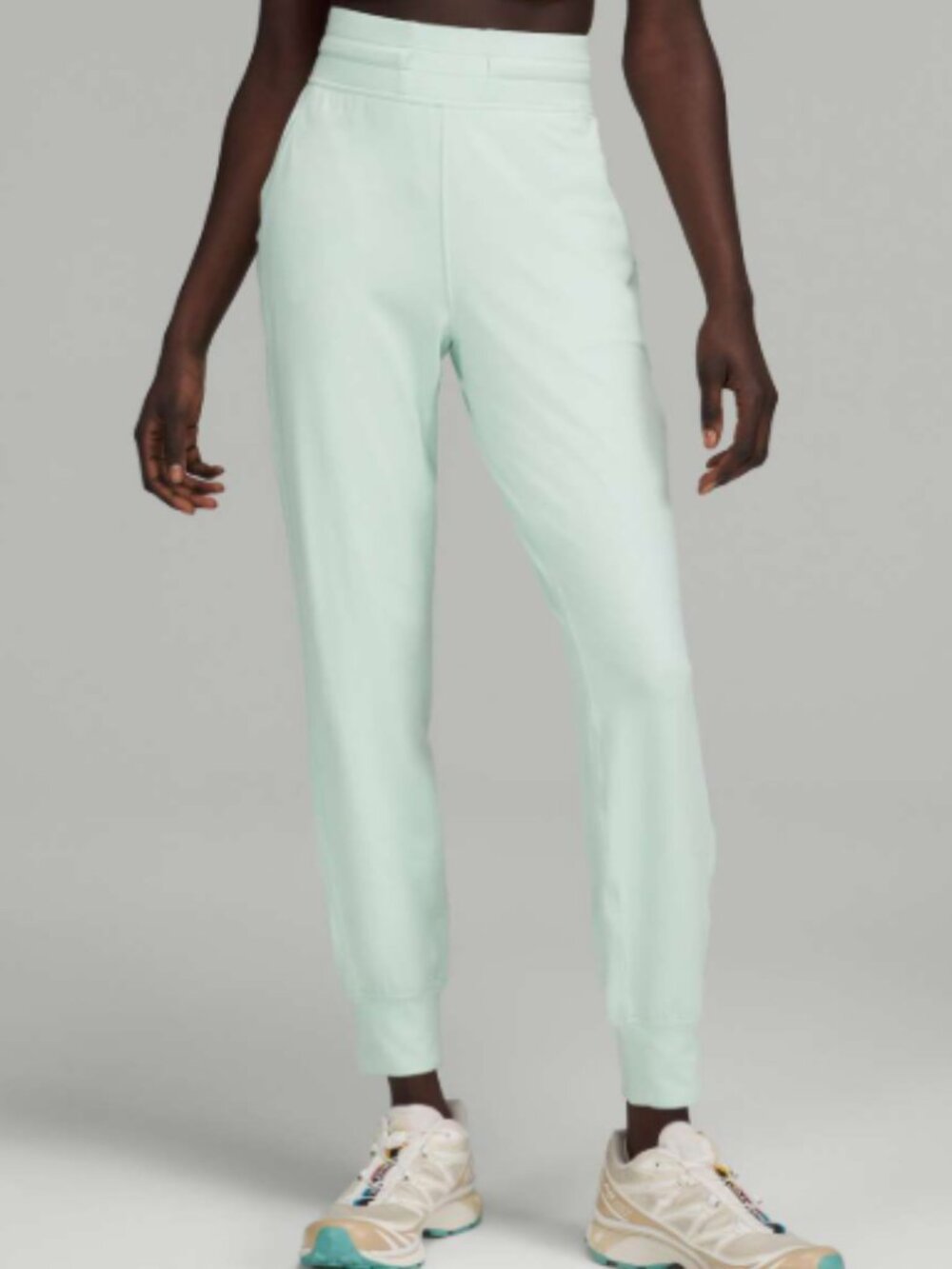 Lululemon Ready to Rulu High Rise Jogger in Delicate Mint. Size 4
